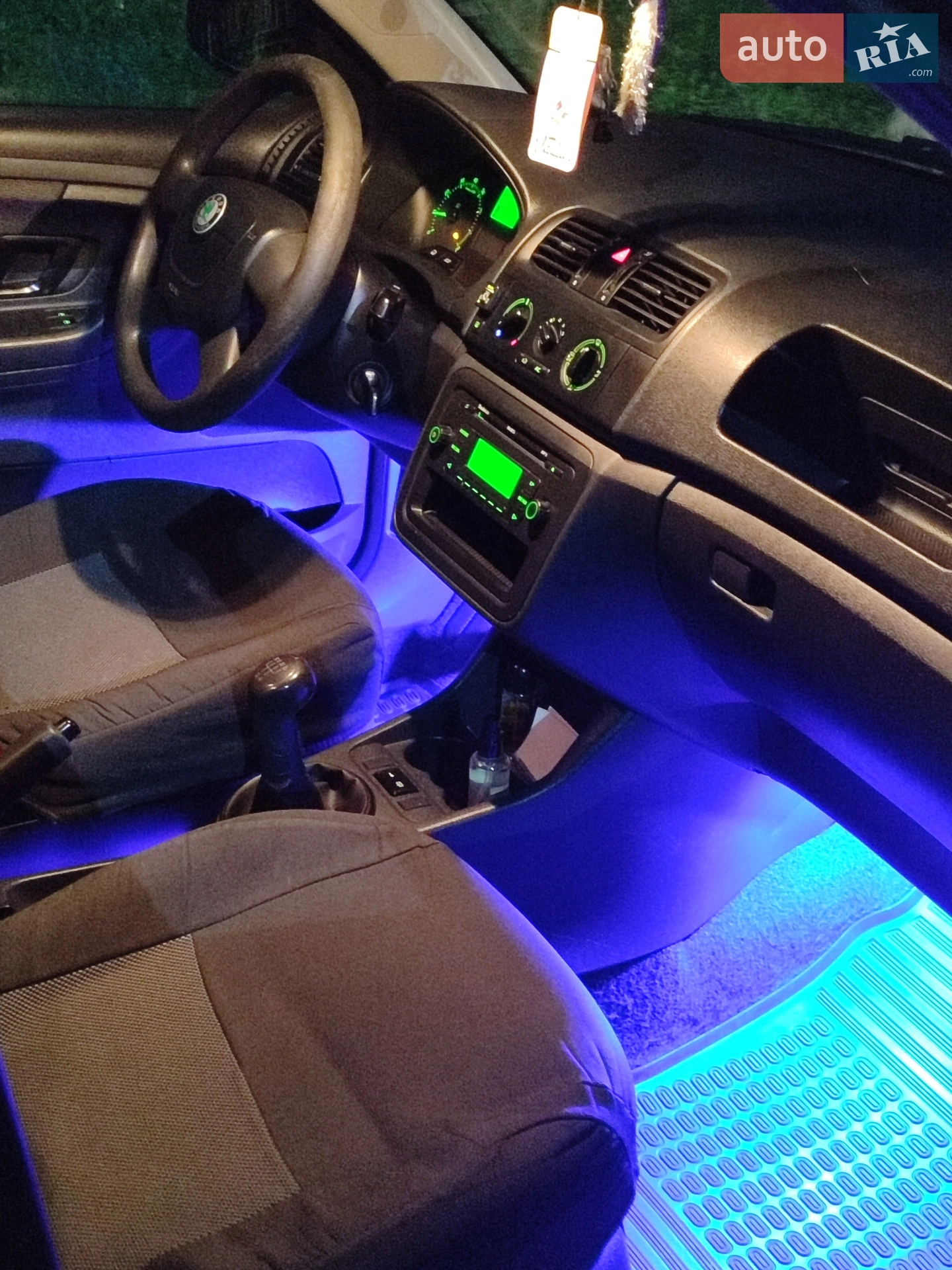 2012 Skoda Fabia - мініатюра 3