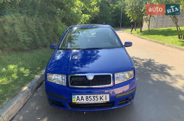 Хэтчбек Skoda Fabia 2006 в Киеве