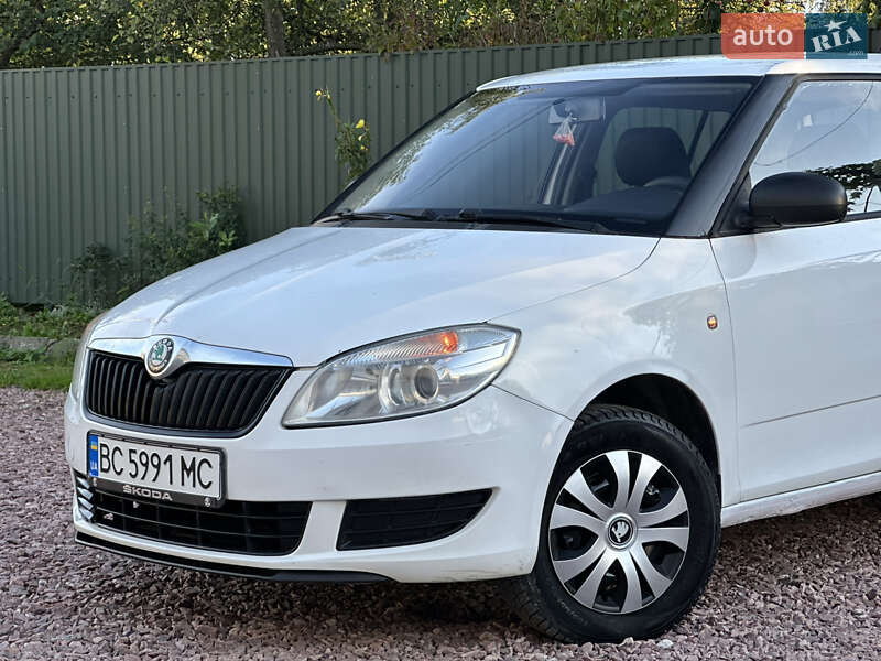 Хэтчбек Skoda Fabia 2011 в Дрогобыче