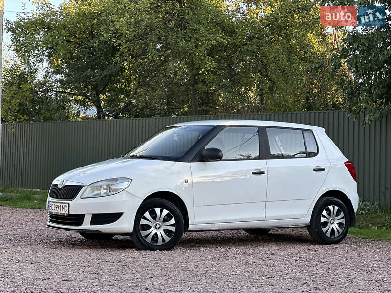Хэтчбек Skoda Fabia 2011 в Дрогобыче