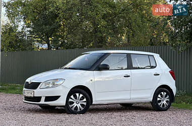 Хэтчбек Skoda Fabia 2011 в 