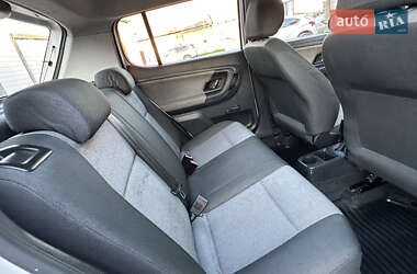 Хэтчбек Skoda Fabia 2011 в 