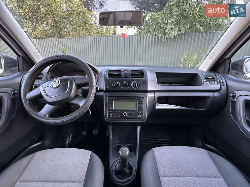 Хэтчбек Skoda Fabia 2011 в Дрогобыче