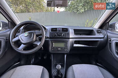 Хэтчбек Skoda Fabia 2011 в 