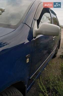 Хэтчбек Skoda Fabia 2002 в 