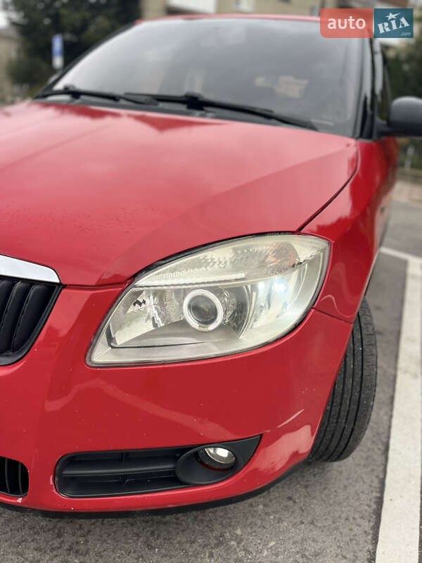 Хетчбек Skoda Fabia 2007 в Гусятині