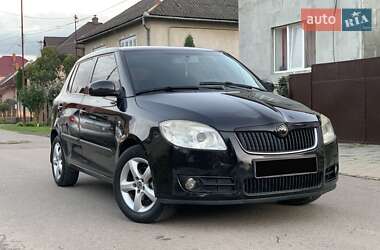 Хэтчбек Skoda Fabia 2008 в 