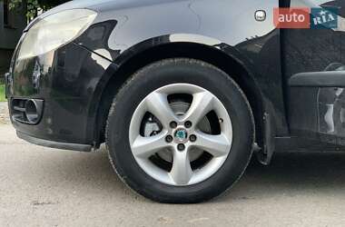 Хэтчбек Skoda Fabia 2008 в 