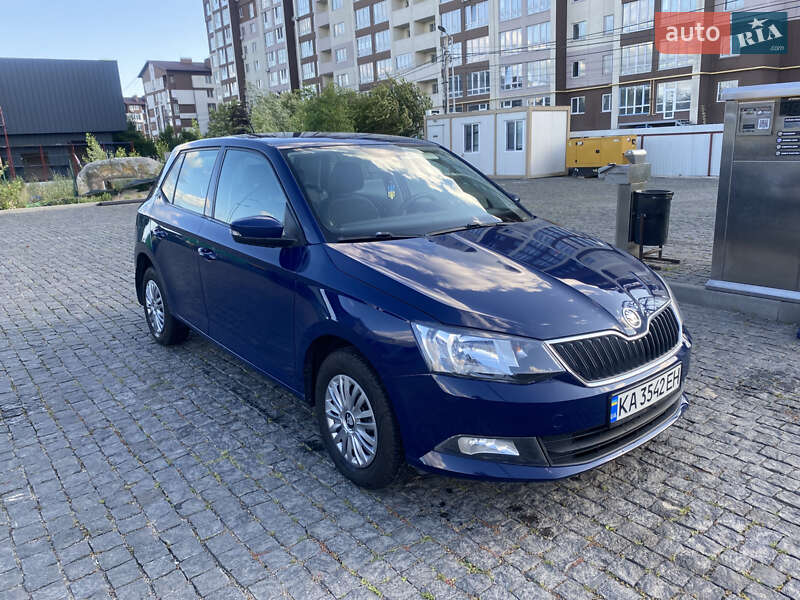 Хэтчбек Skoda Fabia 2016 в Киеве