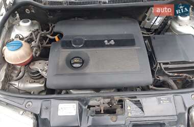 Седан Skoda Fabia 2004 в 