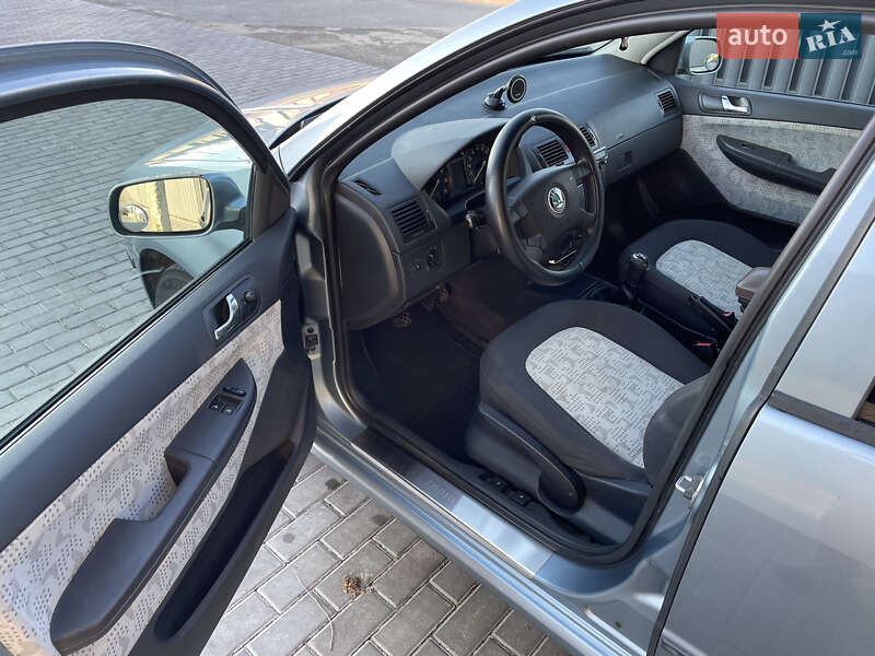 Універсал Skoda Fabia 2002 в Покрові