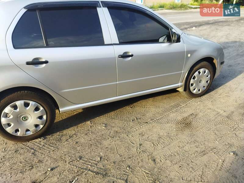 Хэтчбек Skoda Fabia 2007 в Лозовой