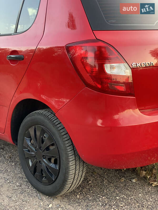 Хэтчбек Skoda Fabia 2014 в Кременчуге