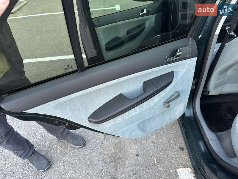 Хэтчбек Skoda Fabia 2001 в Харькове