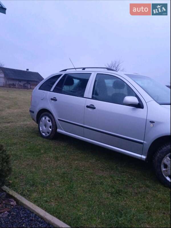Універсал Skoda Fabia 2002 в Яворові