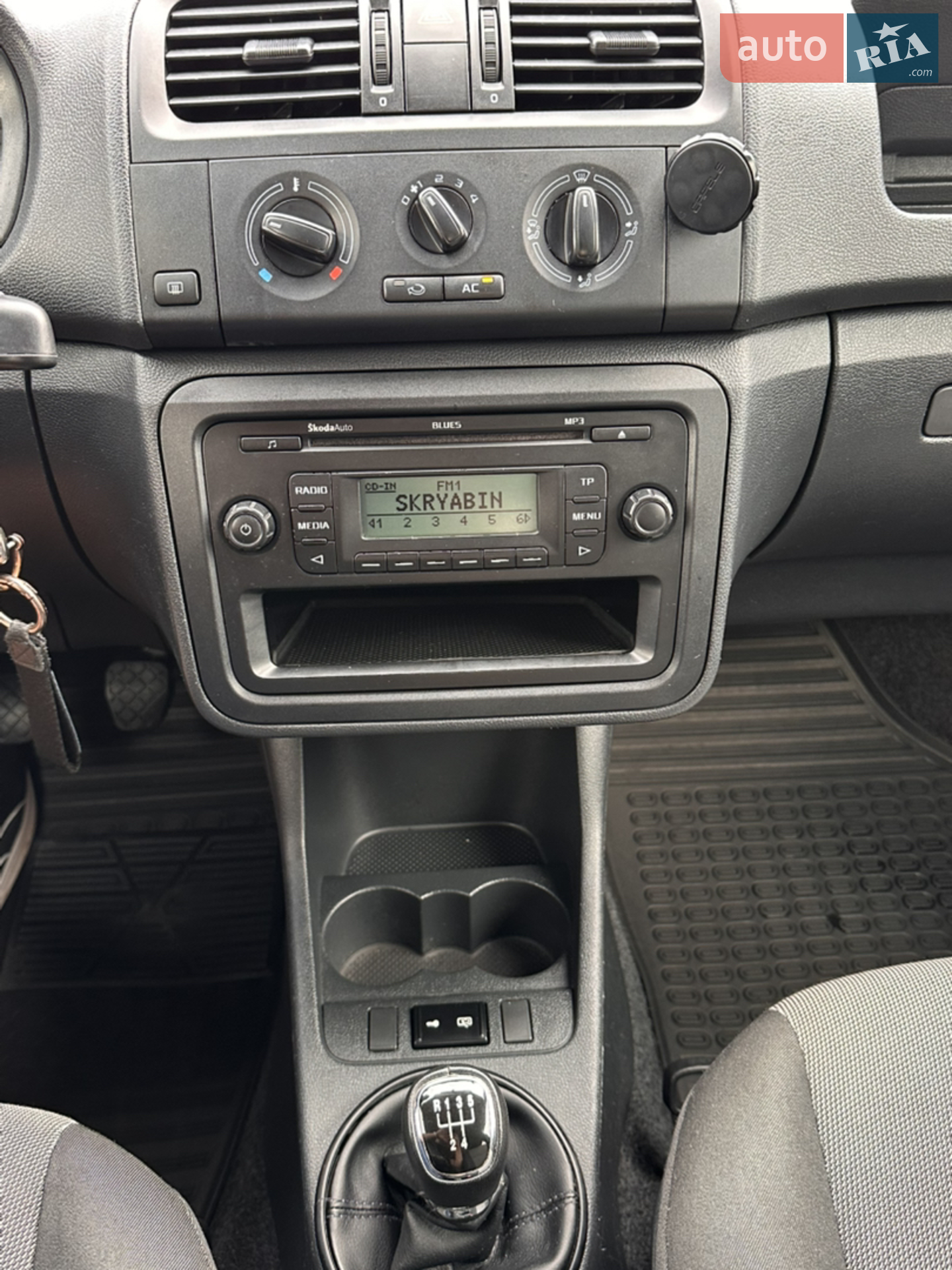 2012 Skoda Fabia - мініатюра 9
