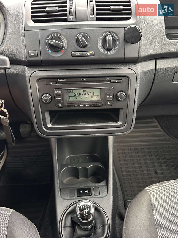 Універсал Skoda Fabia 2012 в Ужгороді