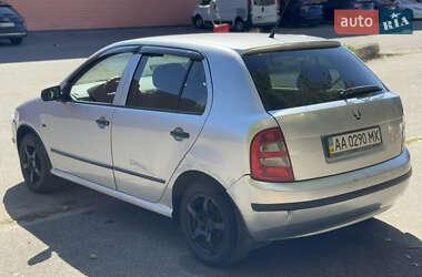 Хэтчбек Skoda Fabia 2001 в 