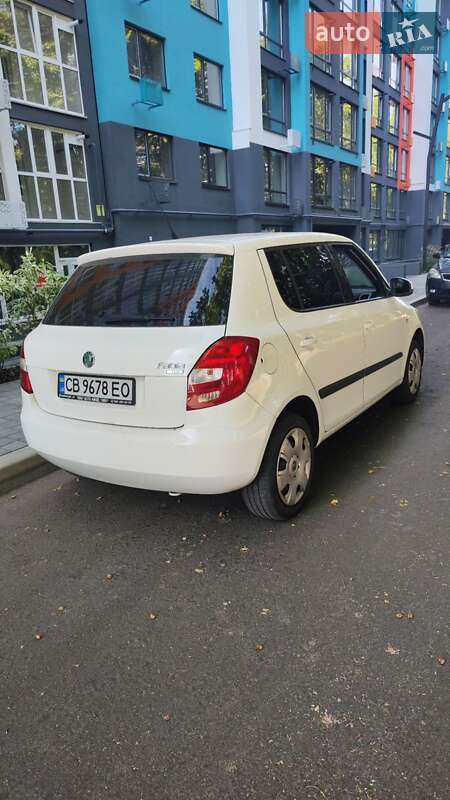 Хэтчбек Skoda Fabia 2008 в Чернигове