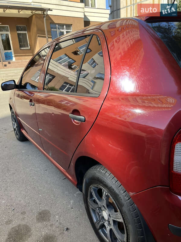 Хэтчбек Skoda Fabia 2007 в Вишневом