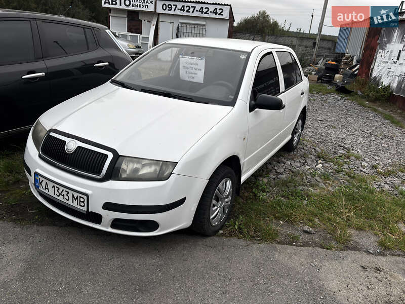 Хэтчбек Skoda Fabia 2006 в 
