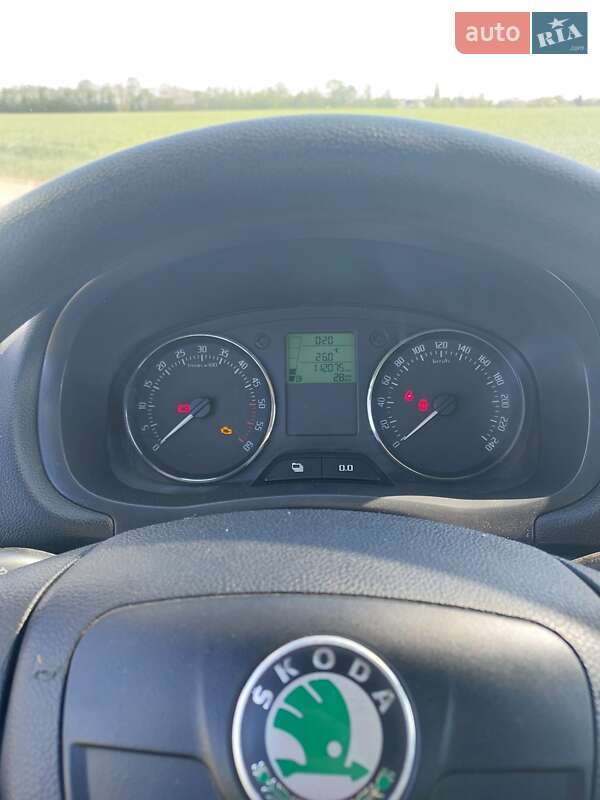 Універсал Skoda Fabia 2011 в Полтаві