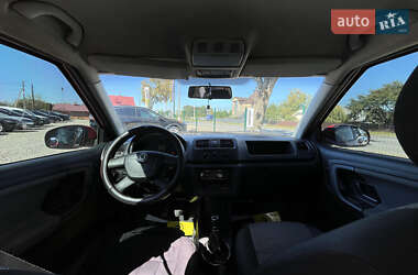 Хэтчбек Skoda Fabia 2012 в 