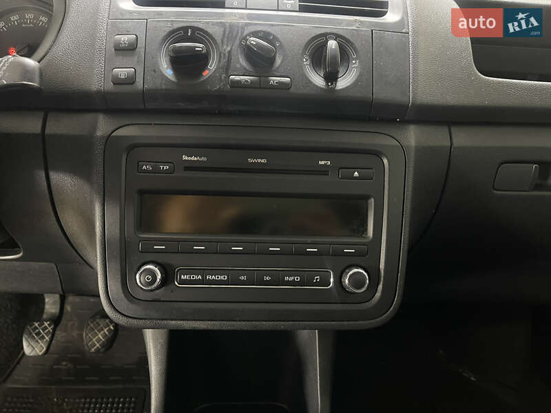 Хэтчбек Skoda Fabia 2012 в Львове