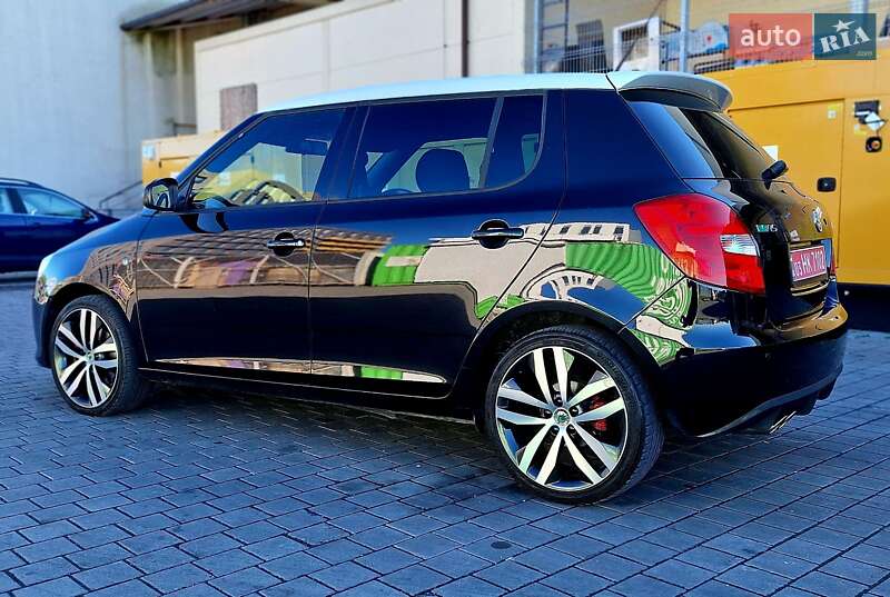 Хэтчбек Skoda Fabia 2010 в Львове