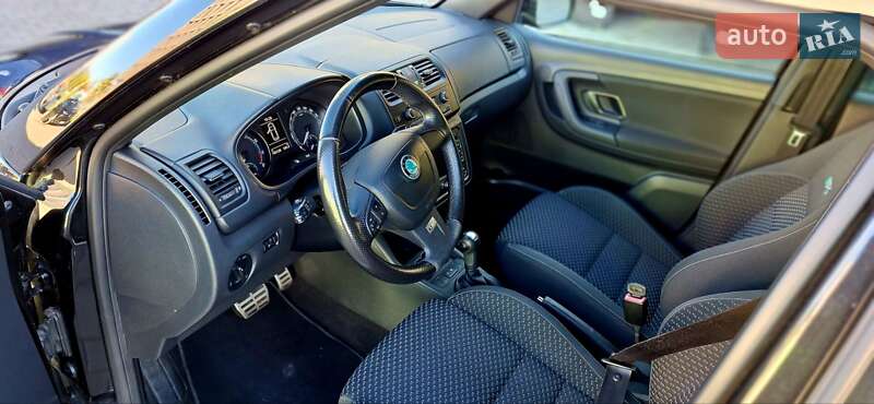 Хэтчбек Skoda Fabia 2010 в Львове