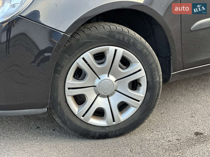 Универсал Skoda Fabia 2009 в Радивилове