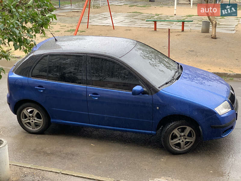 Хэтчбек Skoda Fabia 2004 в Николаеве