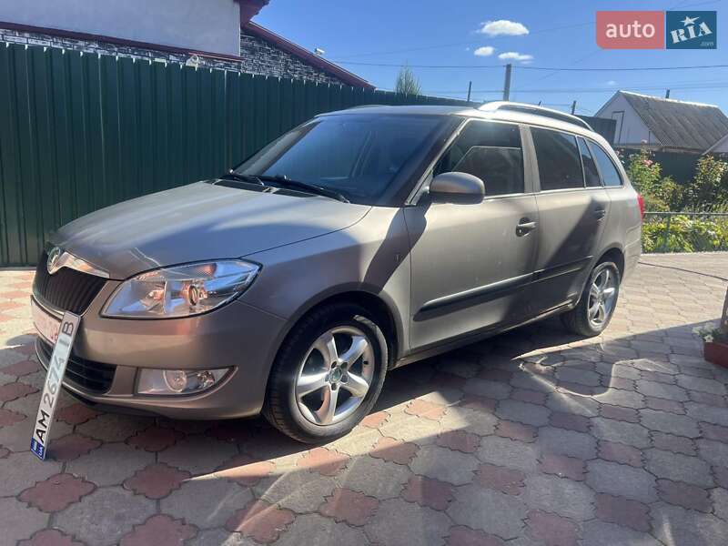 Универсал Skoda Fabia 2012 в Звягеле