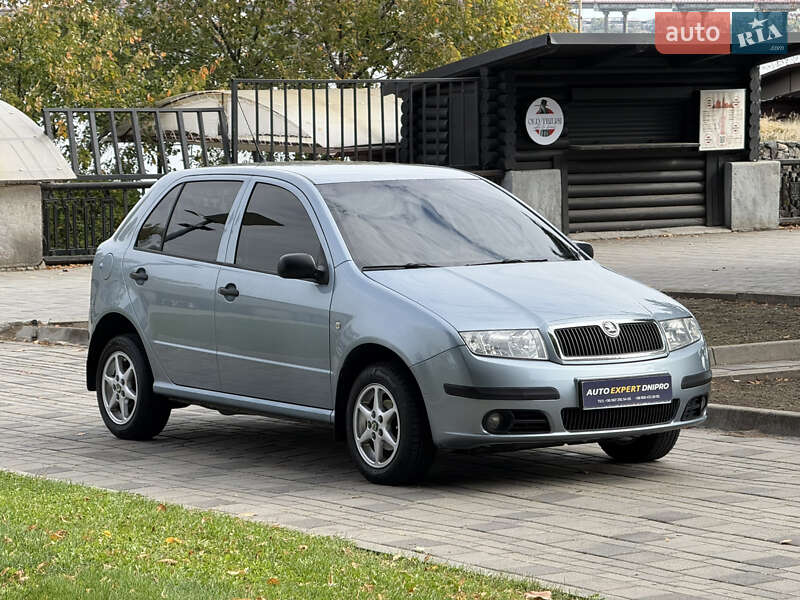 Хетчбек Skoda Fabia 2005 в Дніпрі