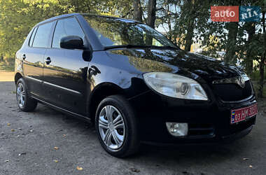 Хэтчбек Skoda Fabia 2008 в Луцке