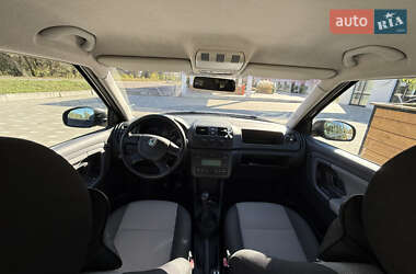 Хэтчбек Skoda Fabia 2010 в 