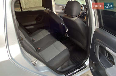 Хэтчбек Skoda Fabia 2010 в 