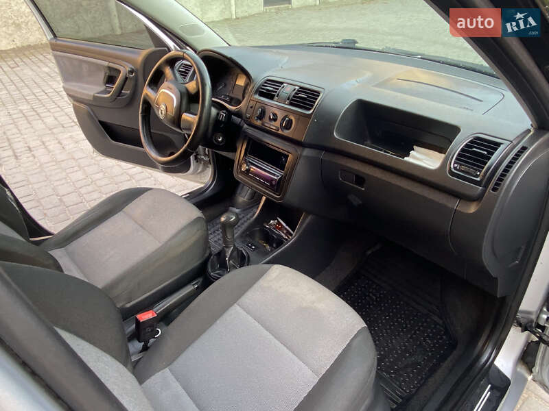 Хэтчбек Skoda Fabia 2010 в Дублянах