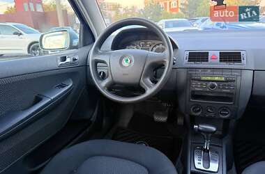 Хэтчбек Skoda Fabia 2005 в 