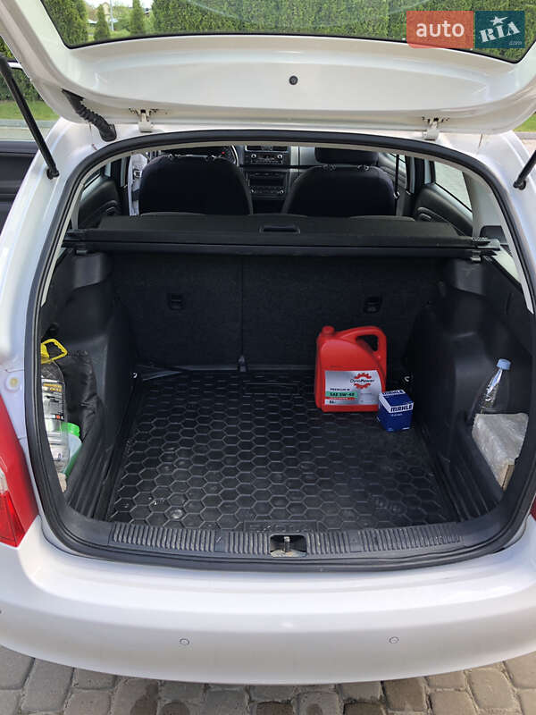 Універсал Skoda Fabia 2011 в Дунаївцях