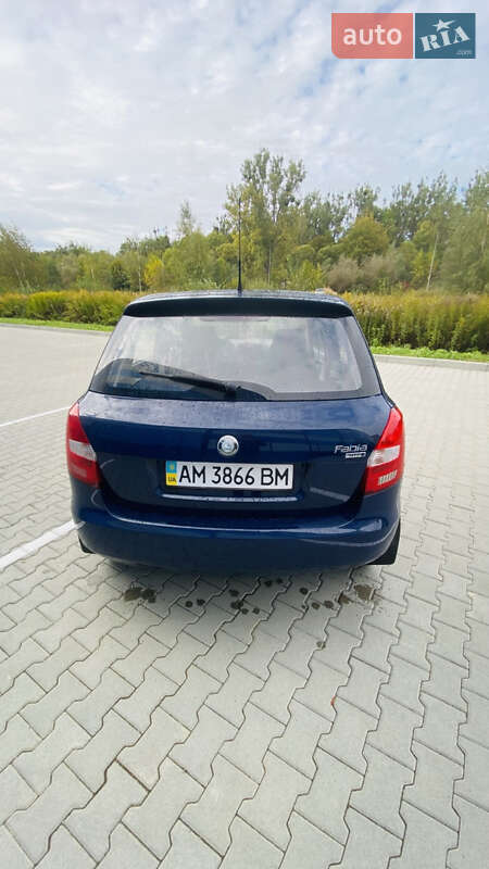 Хэтчбек Skoda Fabia 2010 в Львове
