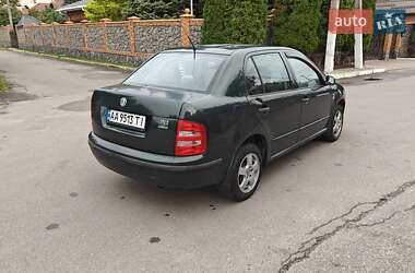 Седан Skoda Fabia 2002 в 
