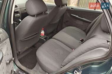 Седан Skoda Fabia 2002 в 