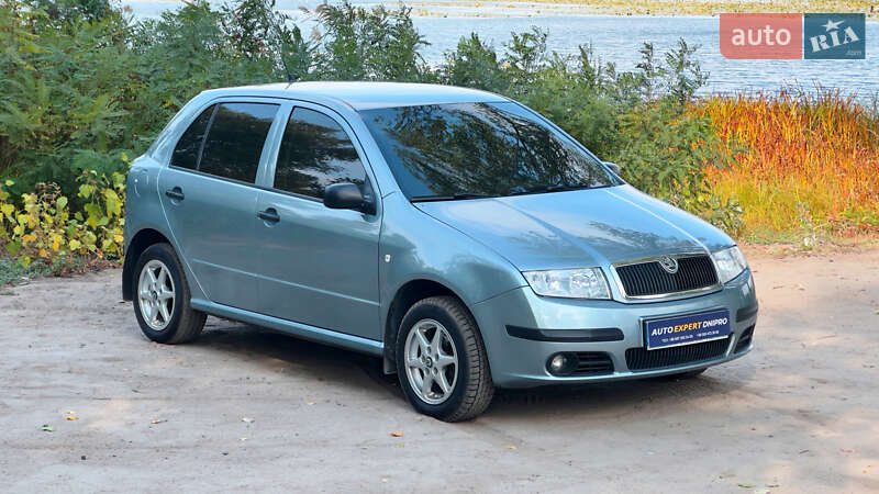 Хетчбек Skoda Fabia 2005 в Дніпрі