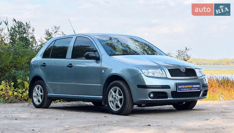 Хетчбек Skoda Fabia 2005 в Дніпрі