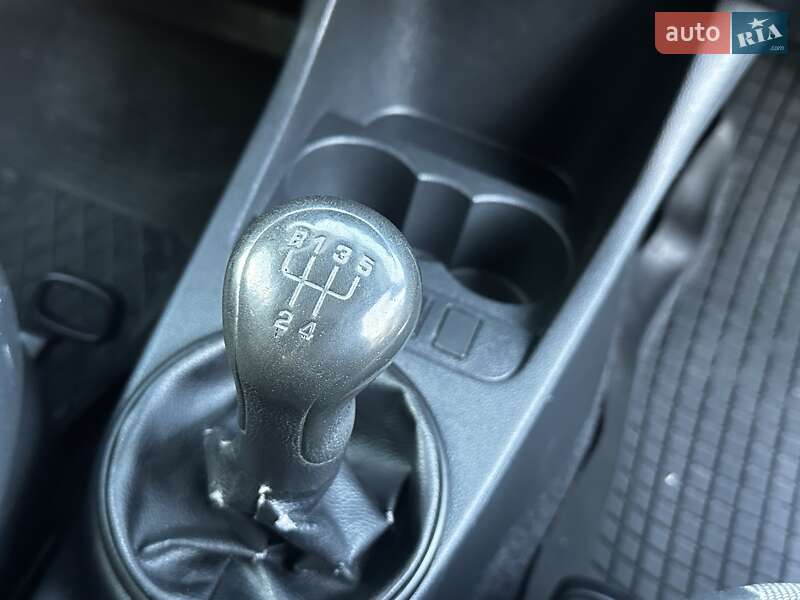 Хэтчбек Skoda Fabia 2011 в Дрогобыче