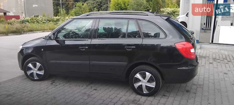 Универсал Skoda Fabia 2010 в Луцке