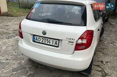 Хетчбек Skoda Fabia 2011 в 