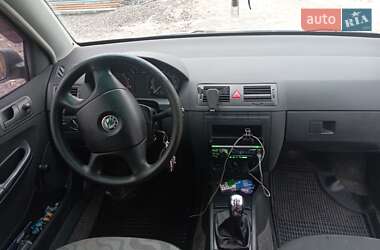 Хэтчбек Skoda Fabia 2006 в 