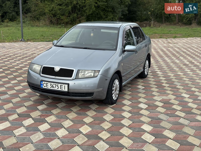 Седан Skoda Fabia 2003 в Черновцах